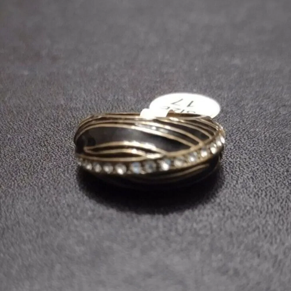 Gold tone black enamel rhinestone ring size 6.5